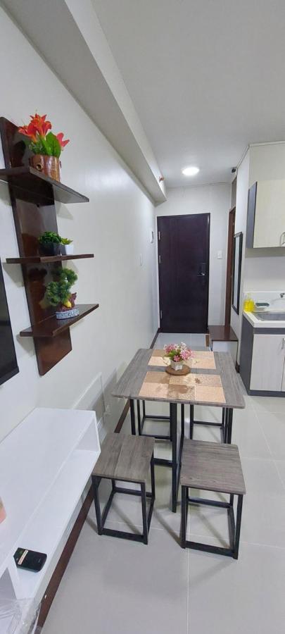 Dracarys Place 2 Condo With Balcony Unlimited Wifi Lapulapu City View Eksteriør billede