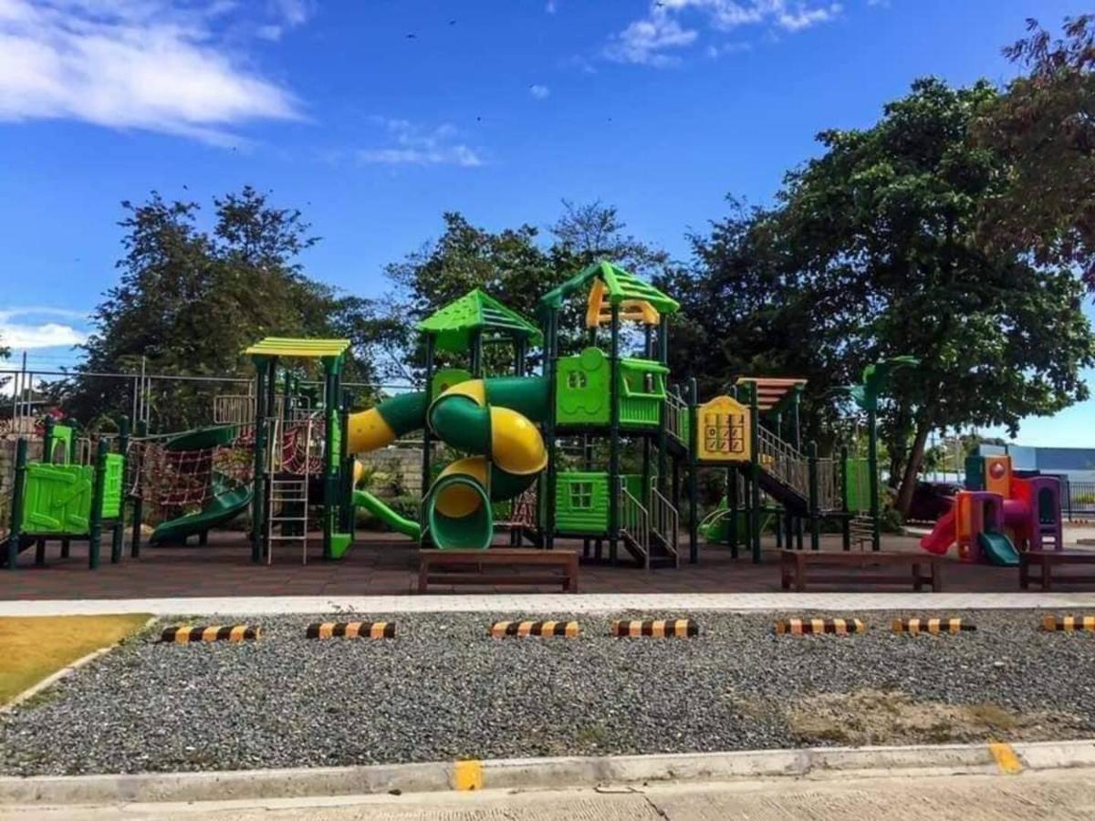 Dracarys Place 2 Condo With Balcony Unlimited Wifi Lapulapu City View Eksteriør billede