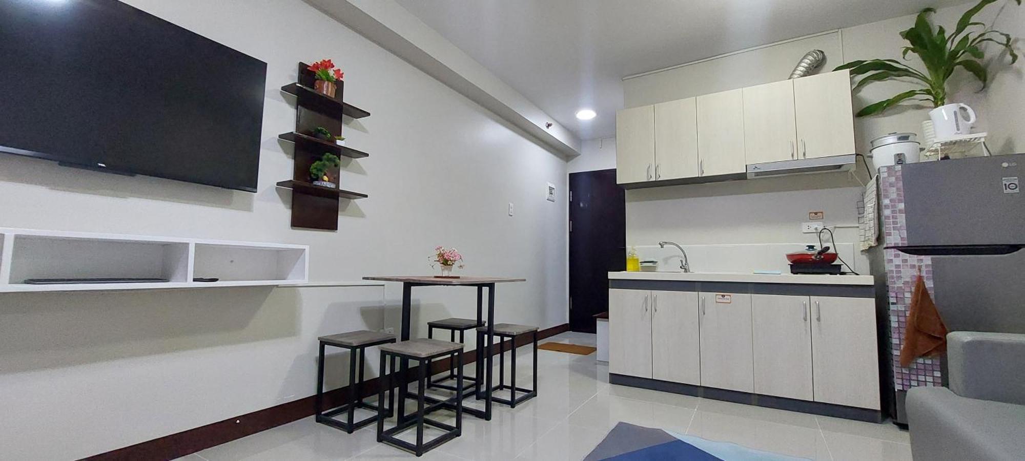Dracarys Place 2 Condo With Balcony Unlimited Wifi Lapulapu City View Eksteriør billede